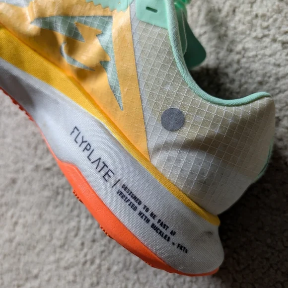 Nike ZoomX Ultrafly Trail Summit White Vapor Green Size 7.5 Women's - Picture 4 of 12